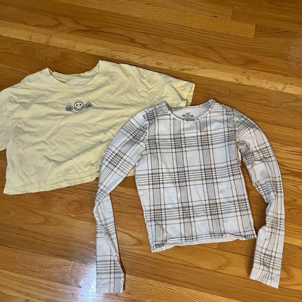 2 Hollister Shirts, size XS & size S